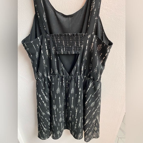 H&M dress, size 8 - Picture 3 of 4